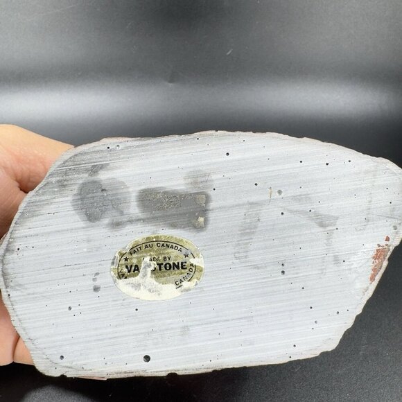 Fait Au Canada Made by Vanstone Vancouver Bear With Fish Figurine Made In Canada - Picture 6 of 16